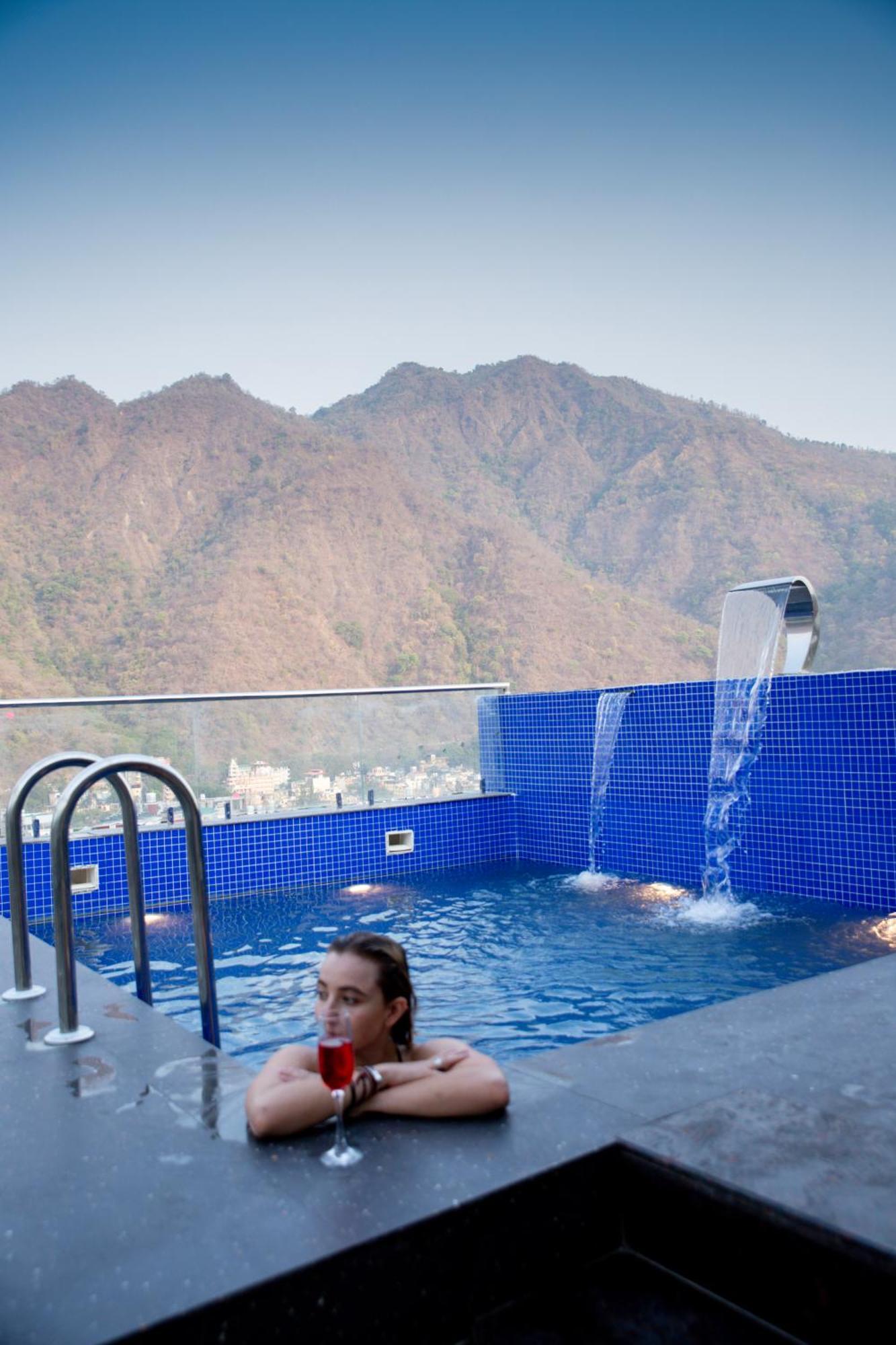 Perfectstayz Heritage Near Neem Beach Rishikesh Exterior photo